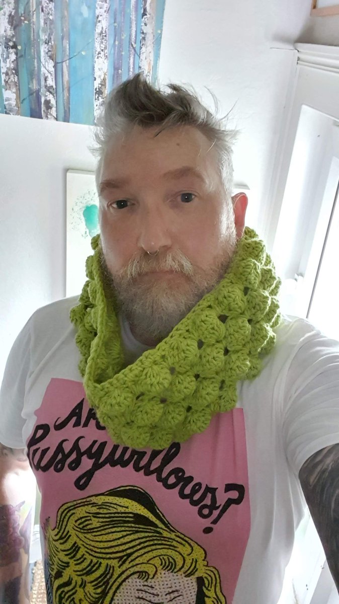HookerBeardy's tweet photo. The finished cowl does not in fact look like brussel sprouts.  Really pleased with it. 

#crochet #Crocheting #menwhocrochet https://t.co/iDPDanBxLP