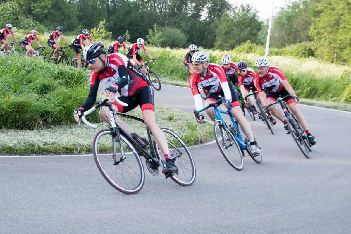 grtcexcelsior's tweet photo. Slingerland Fietsen zondagochtend competitie Het podium bij de A klasse 1 Niels van Baar 2 Joost Pels 3 Laurette Hanson Het podium bij de B klasse 1 Jeffrey Gorissen 2 Daniël v/d Houdt 3 Lucas Hoogerwaard https://t.co/n0v7QsBBe5