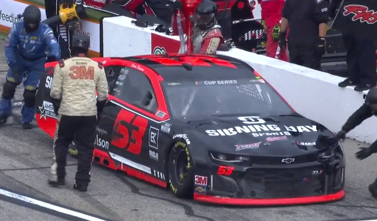 TomcatNASCAR_2's tweet photo. Giving a shout-out to @SigningDaySPRTS on #JamesDavison's @RickWareRacing #53 Chevy! #NASCAR | #Foxwoods301 https://t.co/5u2plswx0f