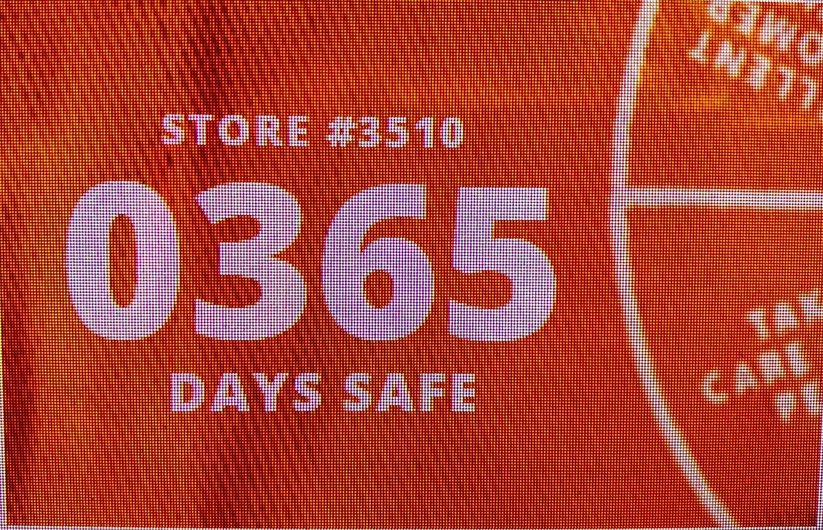 JoshuaDRico's tweet photo. Congratulations Mighty 3510! Employees learn by example. If they don’t see you practicing good safety habits, they won’t think safety is important. https://t.co/qHEtTlj5Rj