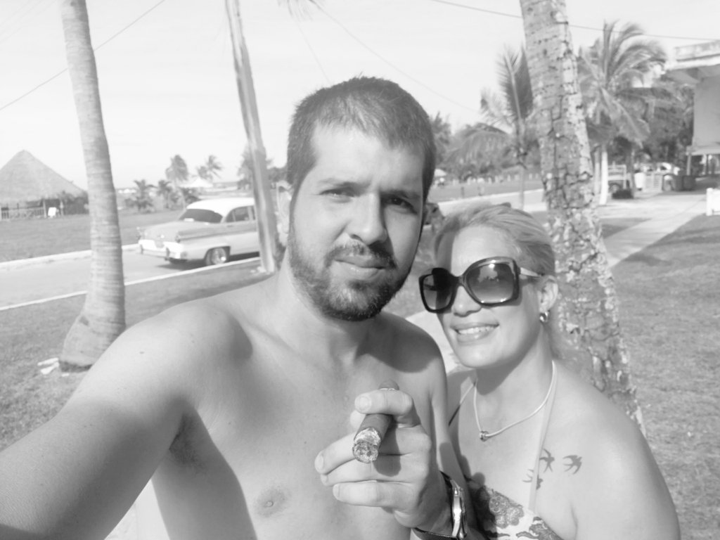 QUAI D'ORSAY, Chivas y playa para terminar la semana!!! <a href="/olvera_j/">JROL</a> @GeraBananas <a href="/_yoanguerrero/">Yoan Guerrero Curbera </a> <a href="/chaseyerself/">Hadawayanshite</a> <a href="/Smokin_Box/">SHINSEI</a> <a href="/TheSlowhand12/">Lou</a> <a href="/erickmichaus/">E. Michaus</a> <a href="/elreydelmundolb/">EL REY DEL MUNDO</a> <a href="/HabanaShop/">Habana Cigar Shop</a> <a href="/Habanos_Oficial/">Habanos SA Oficial</a> <a href="/AngelGM87/">Ángel García Muñoz</a> @MyNeatLife <a href="/_HavanaClub/">Havana Club</a> <a href="/ChivasRegalSA/">Chivas Regal South Africa</a> <a href="/HabanoSA/">Habanos S.A</a> @arithapoet <a href="/egcigarguy/">EgCigarGuy ~ Mr. W 🇺🇲</a>