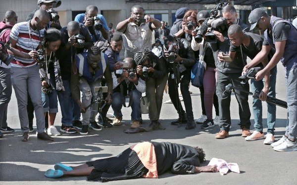lemdzabu's tweet photo. #ZimbabweanLivesMatter
#prayforZimbabwe 
Africa is not free until Zimbabwe is free https://t.co/LjRMdGAsge