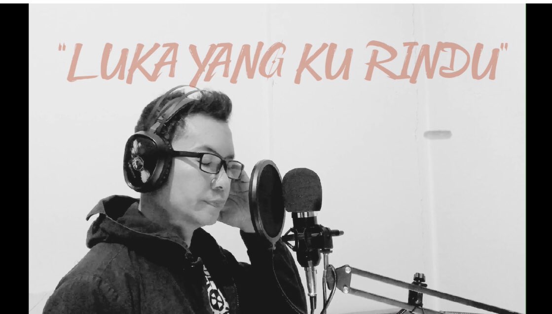 joeindro's tweet photo. Kembali lagi mengcover lagu yg dipopulerkan Mahen “Luka yang Kurindu”
https://t.co/XRTrrGtb4U https://t.co/wAB53tpqxw