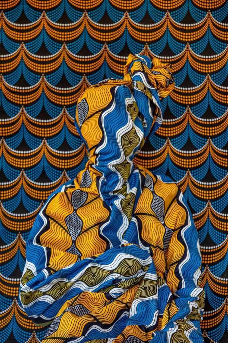 stakkkiii's tweet photo. Alia Ali Blue Pearls - FLUX Series
Pigment print mounted on dibond with padded frame in wax fabric H124 × W88cm 2019
© Alia Ali #morocco #art #galeriesiniya28 #bluepearls #waxprint #textiles #yemeni #bosnia #america #marrakech https://t.co/VhdDEpMobp
