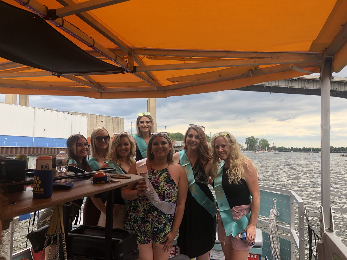 bnana801's tweet photo. Bachelorette weekend! 🥳👰🏽💜 https://t.co/verKVXNli0