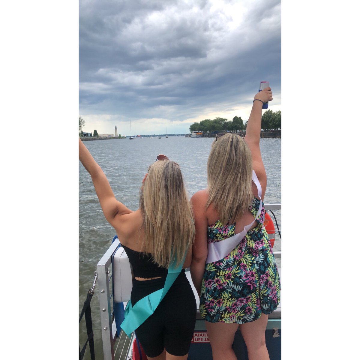 bnana801's tweet photo. Bachelorette weekend! 🥳👰🏽💜 https://t.co/verKVXNli0