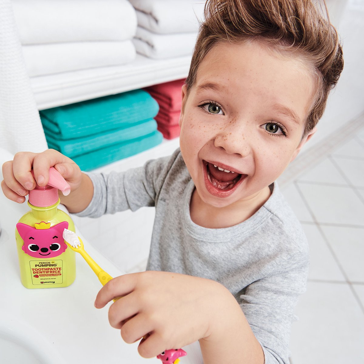 BGsbeautycare's tweet photo. Smile! Perioe Kids toothpaste tastes like strawberries and it's fluoride-free. Pair it with the matching comfort grip toothbrush designed for little hands and you've got a winning routine
https://t.co/iv311XX9e4
#avon #perioe #kids #toothpaste #brigittesbeautycare https://t.co/pUgZYEM1fw