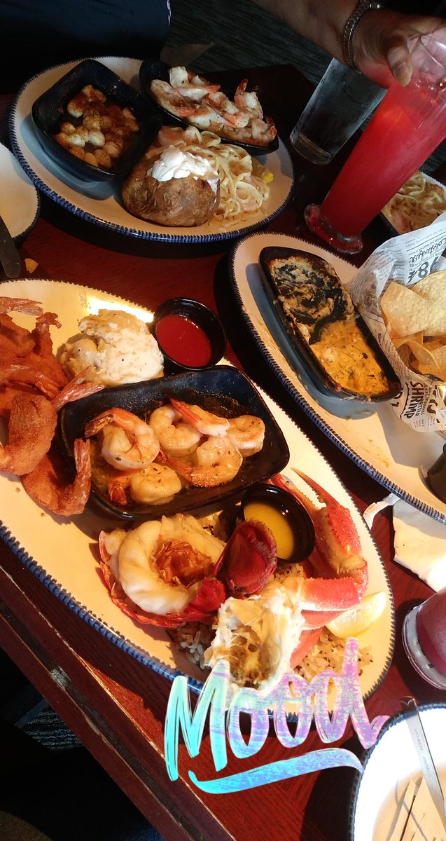JoleneBarletta's tweet photo. My type of day @redlobster I ate the
#ultimatefeast all to myself!
#yummy #stoned #blazed https://t.co/fvVafsV8vw