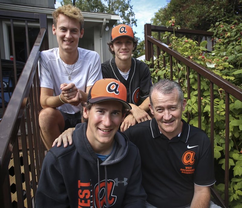 ONE_EAGLE_WHS's tweet photo. “Just hit this one for your dad” 🦅🖤🧡https://t.co/duqcmufuHi https://t.co/lIlQdAIMjq