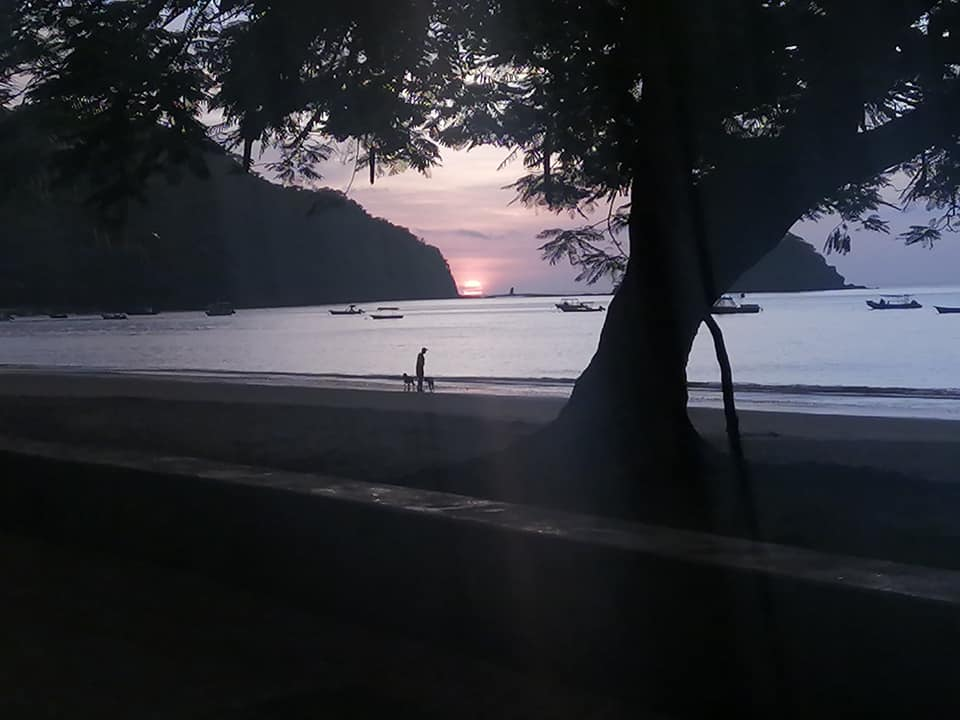 marcelacanterov's tweet photo. #Guanacaste #PlayadelCoco Fotos, acá, https://t.co/fxEG13v0qz https://t.co/1FkwURqWl5