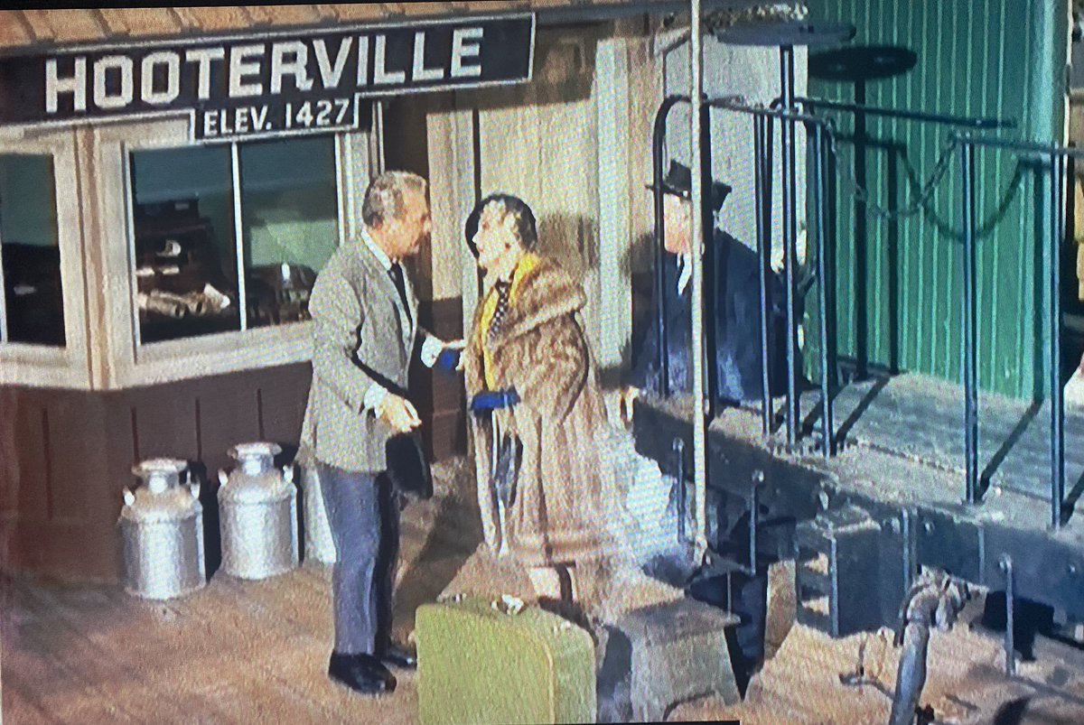 More clues about the location of Hooterville: It’s 1,427 feet above sea level. That’s higher than anywhere in Illinois or Indiana.