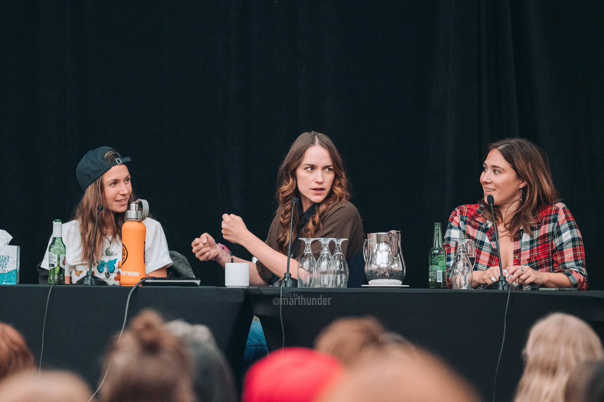 marthunder's tweet photo. Melanie talking about “the little hours”. Milking cows and sucking... 🤫🤣 #ehconrewatch #ehcon2019 https://t.co/Q4QuFt2eZn