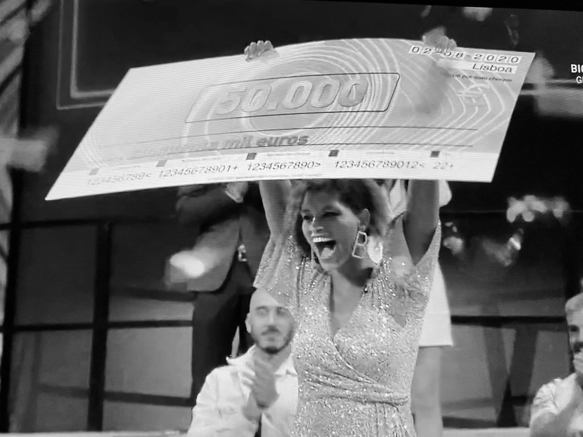 realitycharts's tweet photo. vivemos pra ver as mulheres vencendo, uma aqui do Brasil e outra lá de Portugal. Thelma e Soraia duas lendárias #BB20202Tvi #BB2020tvi #BigBrother2020 https://t.co/srz66AHMUj