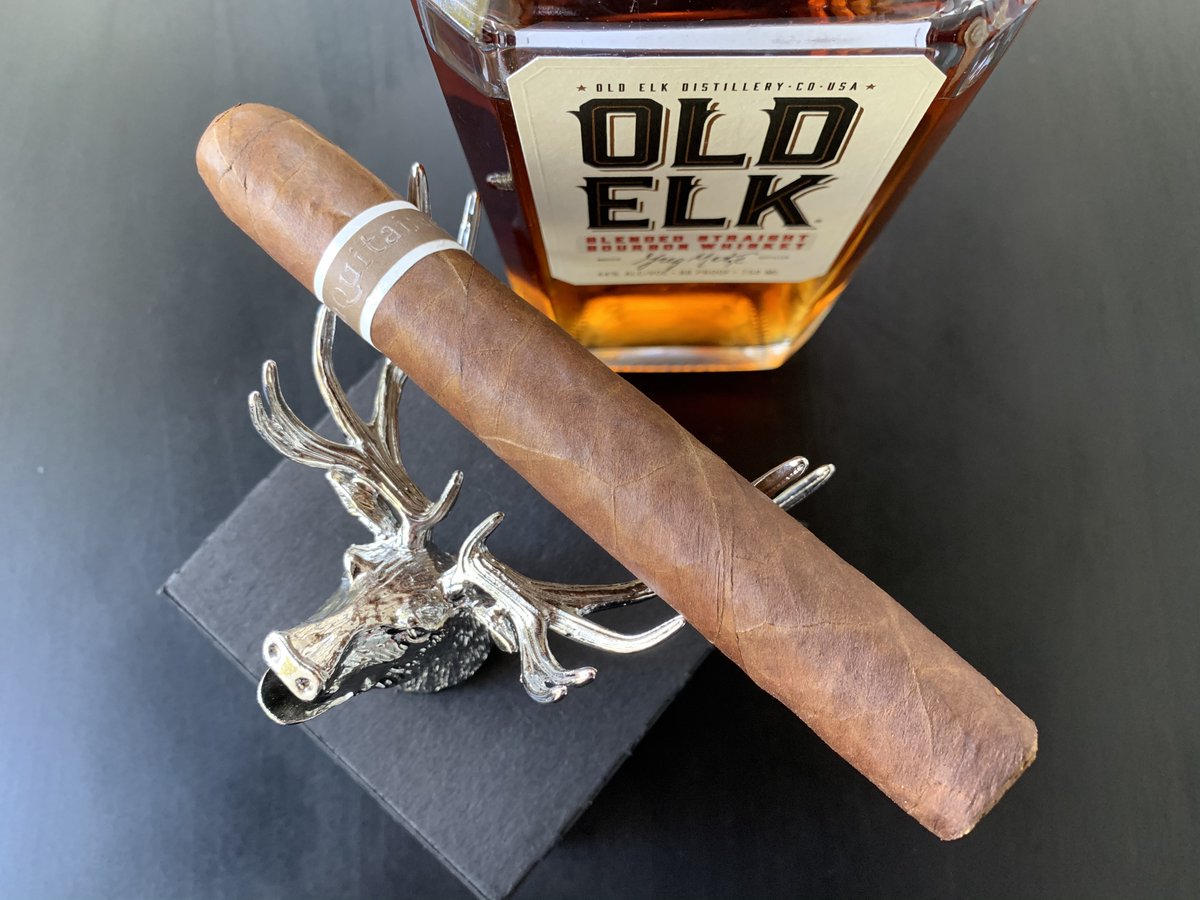 WhiskeyRogues's tweet photo. Closing out the weekend with Old Elk and a RoMa Craft CroMagnon Aquitaine
@RoMaCraft @OldElkBourbon
#oldelkbourbon #romacrafttobac #oldelk https://t.co/bECvZj5xyK