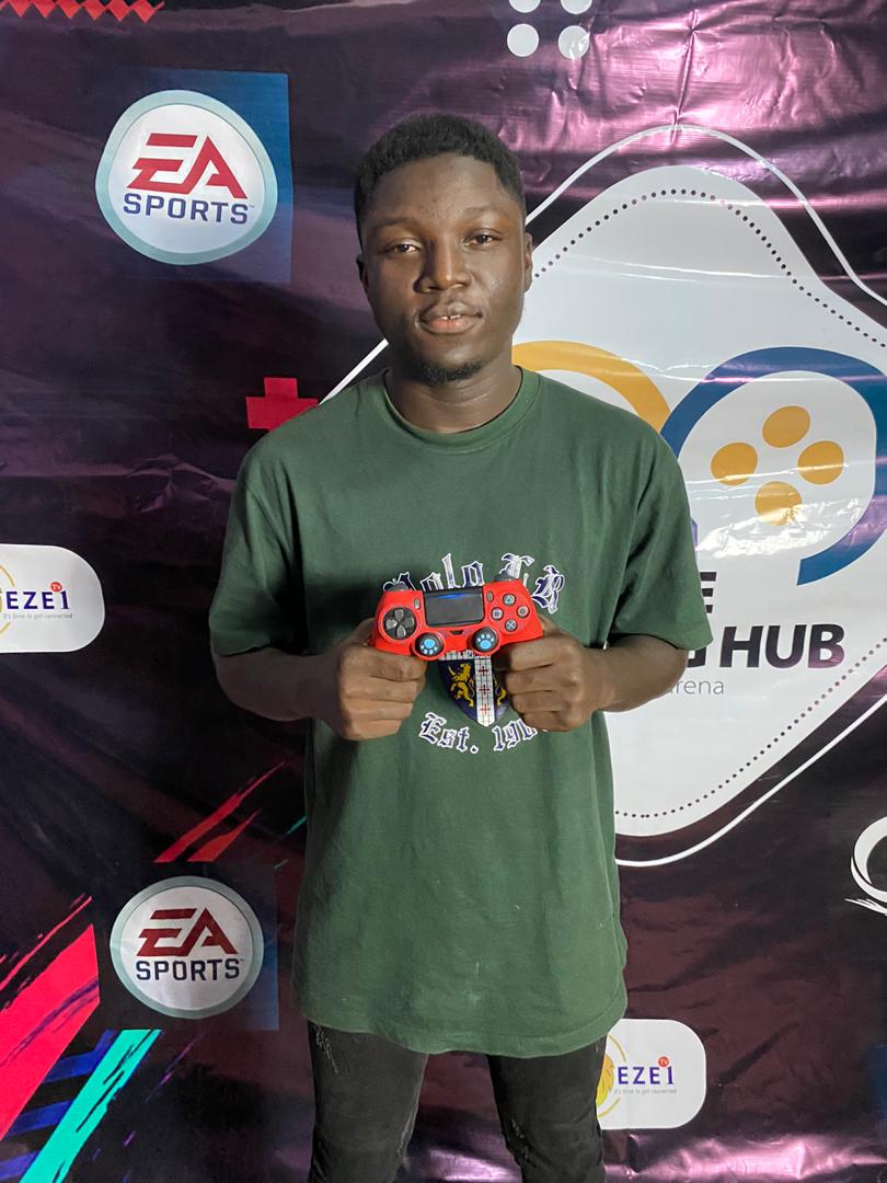 Eze1Tv's tweet photo. The battle between Andy Vance and  came to a successful end with the results below:
Andy won 3 straight games with Mawuko winning none.
Win on aggregate 
Andy 3-0 Mawuko 
Goals on aggregate 
Andy 14-2 Mawuko
Fair Play to both players.
Thanks to our viewers.
We back next Sunday. https://t.co/lbz5mblb5U