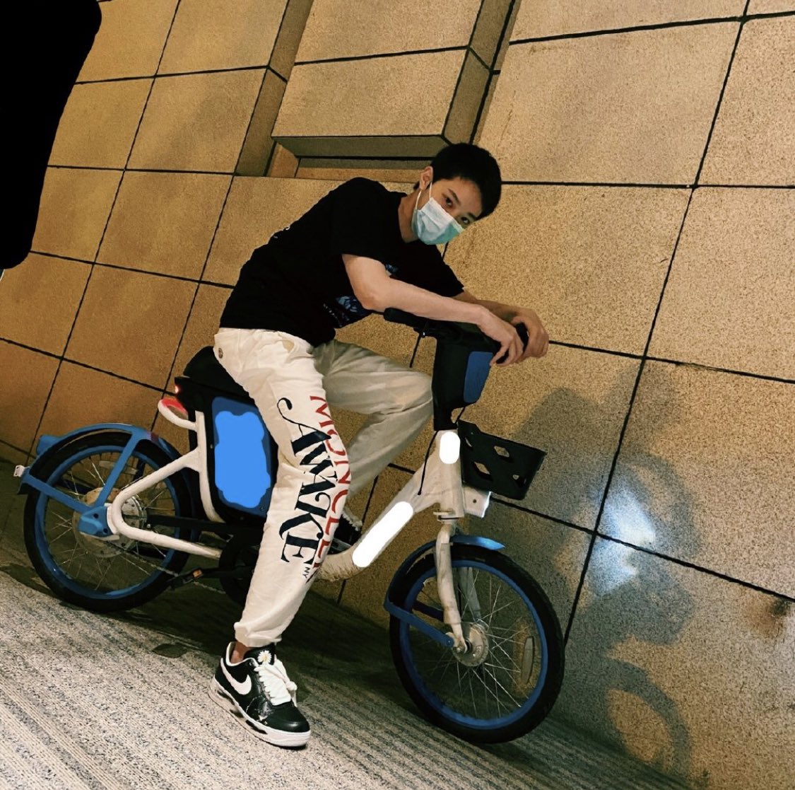 guanIintw's tweet photo. Guanlin’s Oasis update 🖤 #라이관린

“Meteor” oh my god he’s so??? cool??? so handsome??? 😭😭😭

🔗 https://t.co/NJhDOyFZ9g https://t.co/HZODO0DtIr
