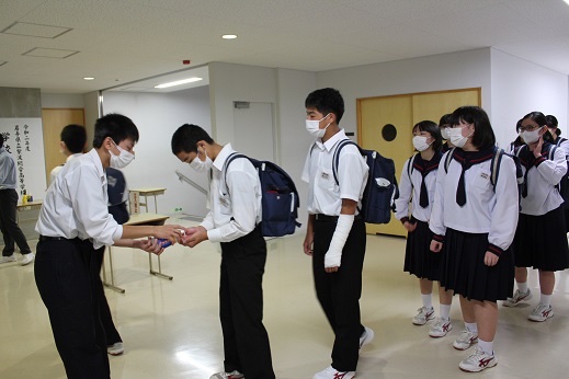 県立紫波総合高校　男子制服 岩手県立紫波総合高校の制服セットを買い取らせて頂きました！ リボン