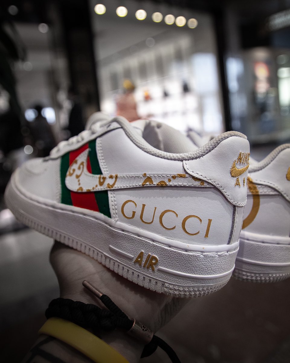 canarykid_'s tweet photo. Gucci customs done by me... give it a like, a share, or whatever would be appreciated 💯
Hit me up for orders,help me quit my day job so i can do this full time lol
#smallbusiness #shoecustoms #guccicustoms #gucci #customkicks https://t.co/MOqJpJQhPh