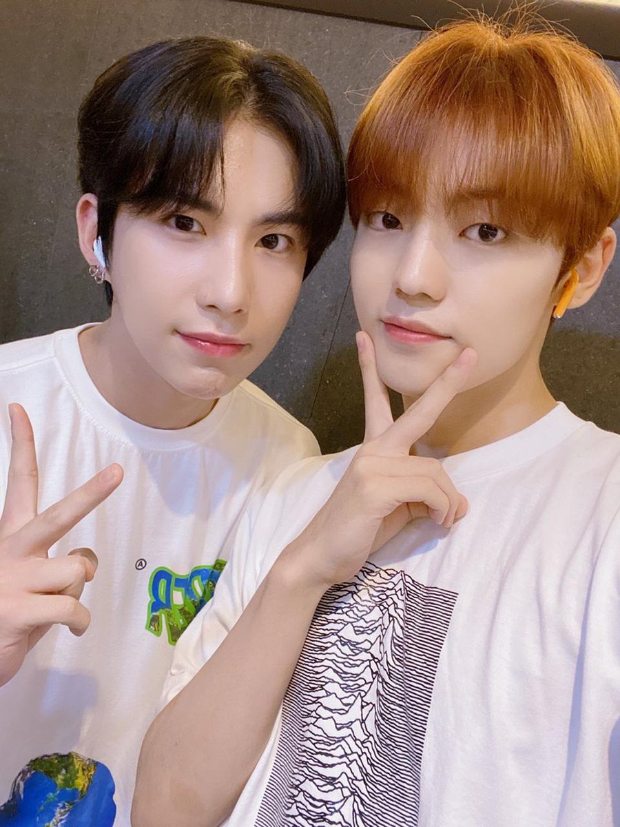 ace7mxco's tweet photo. [TWITTER] 20.08.02

 [#ACE_CHAN]

 ¡MoBro regresó después de mucho tiempo!  ¿O era WowChan? ...
 ¡¡De todas formas!!  Que tengas un buen fin de semana❤️❤️

 #ACE #에이스 #CHOICE #초이스
 #Yap #TomarLaFoto #y #Subirla # 😘 https://t.co/xTuf5fetol