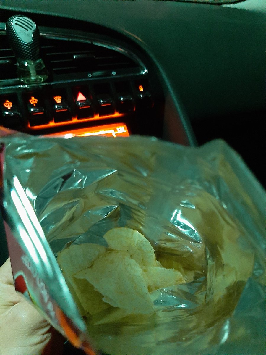 Seba_Codor's tweet photo. #evercrisp 
#papaslays

Cada vez menos papitas....!! 600 pesos una estafa...!!! Sinvergüenzas.....🤣
Con las ganas que quería comer mi hijo ...jajjaj https://t.co/AzIXcF3lEV