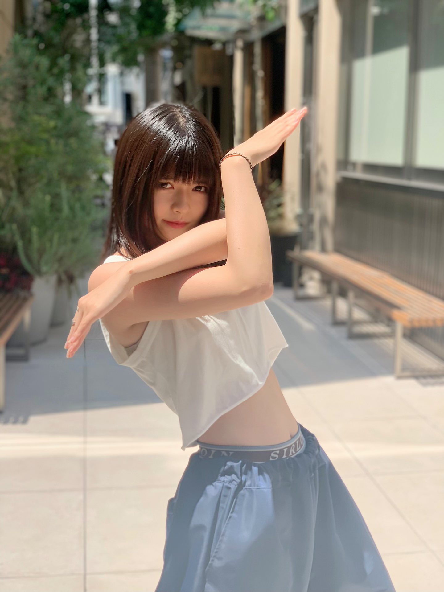 景井 ひな 在 Twitter 上 よっしゃー 今日は1日撮影です 卍ポーズ٩ ᐛ و T Co 6scezfjg7t Twitter