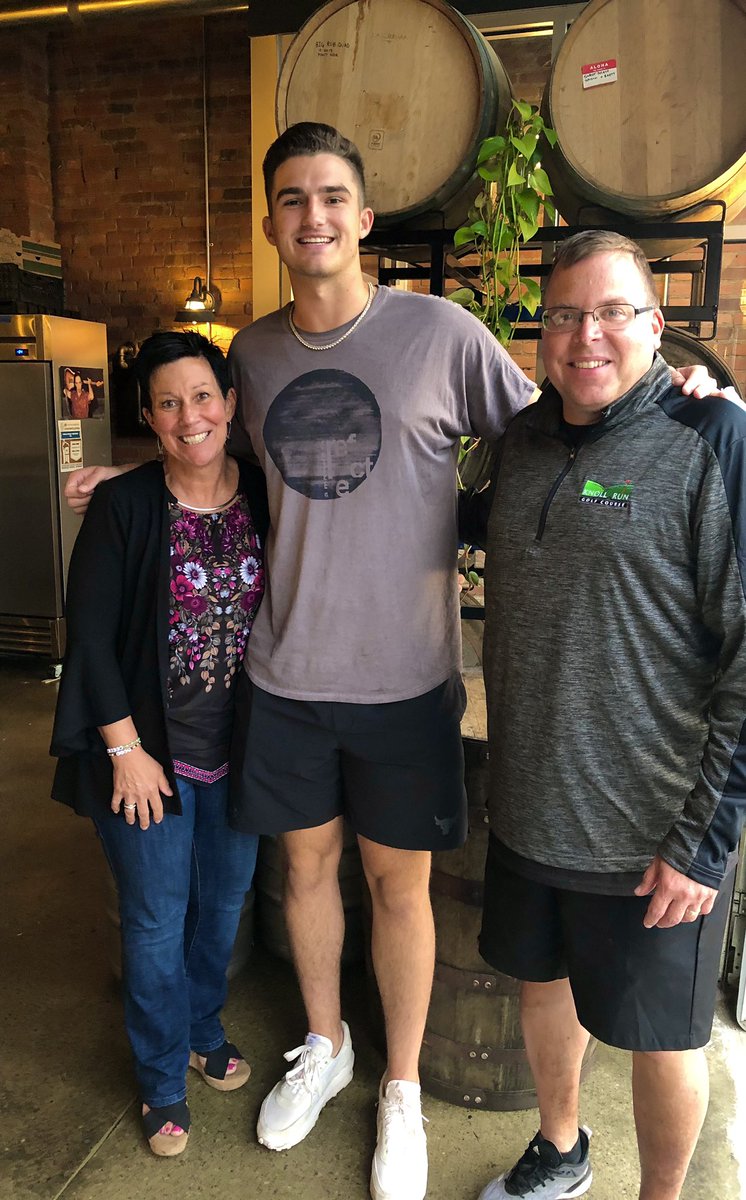 Such a fun evening catching up with this sweet, extremely funny guy. Happy you’re part of our baseball family <a href="/EthanHankins/">Ethan Hankins</a>.💙