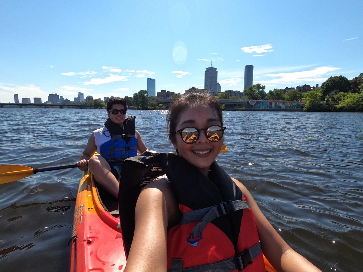 MtAuburnRadRes's tweet photo. R1 Hai Hoang enjoying some time on the Charles River! Another Boston perk during the beautiful summer! 

#futureradres @futureradres #radres https://t.co/7ty7vKz8kl