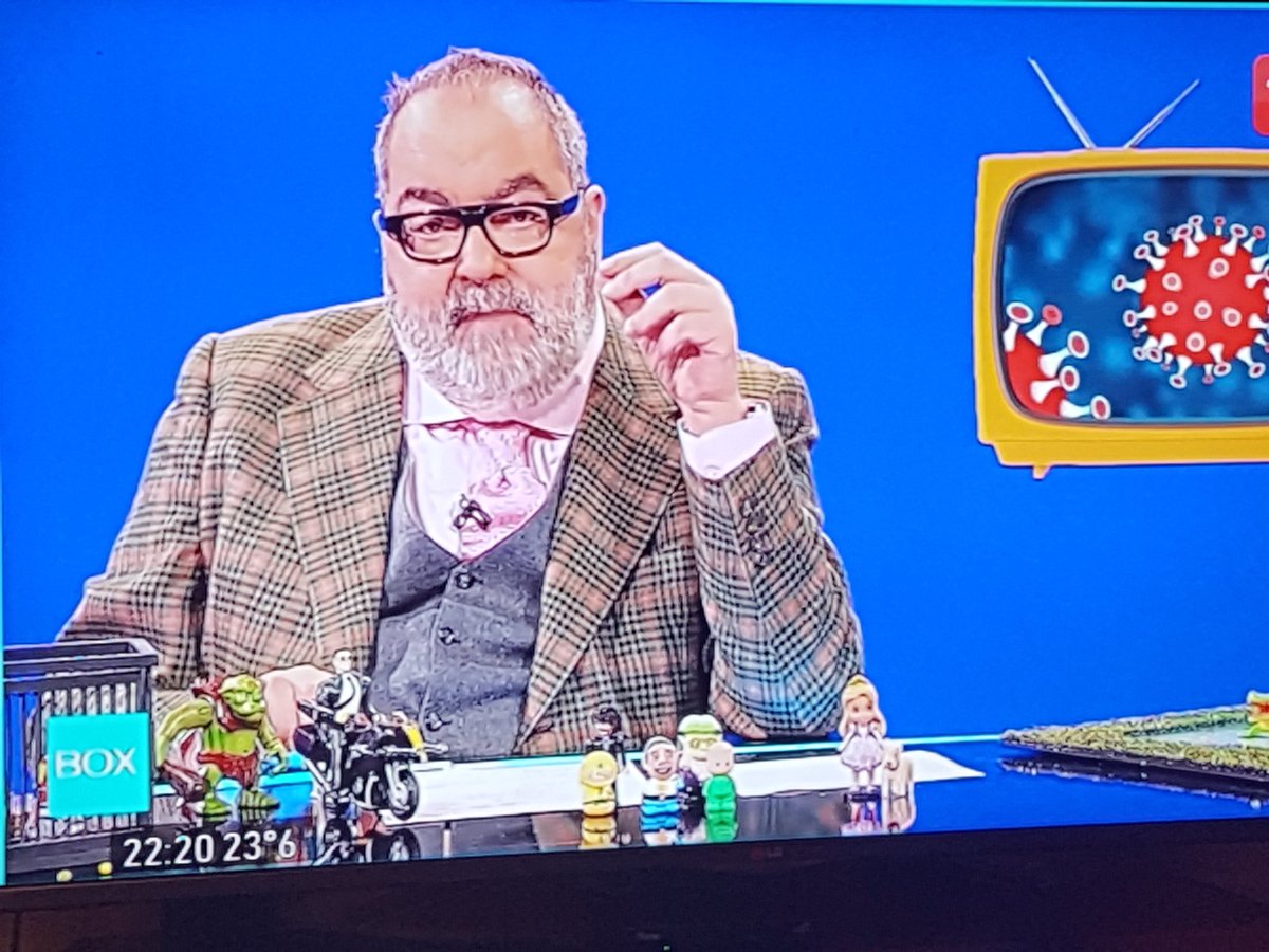 Antiopereta1's tweet photo. Terrible y apoteótica gastada del gran Jorge Lanata a Santiago Cafiero que lo dejó dando vueltas como un trompo como un boludo a cuerdas.
#POTBox https://t.co/rwgmF4q63f