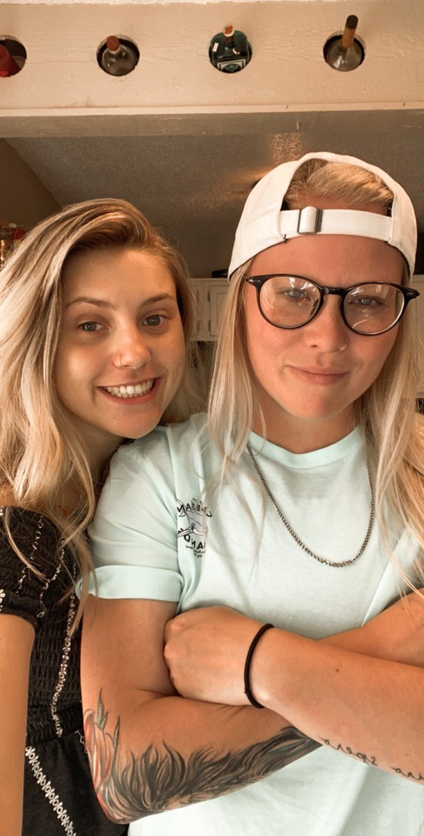 Lindsayschu's tweet image. here’s some pics of me from the last month. enjoy.  #LGBTQIbaes