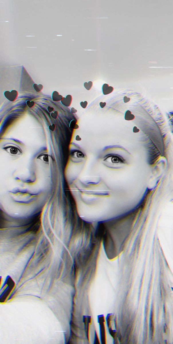 izzyalexander_'s tweet photo. HBD IZ 🤩 Going to miss you &amp; all of our talks. Hope you had the best birthday, so thankful for you and all the mems, love youu 💓💓 @IzzyMerkel https://t.co/ELB4s9xbej
