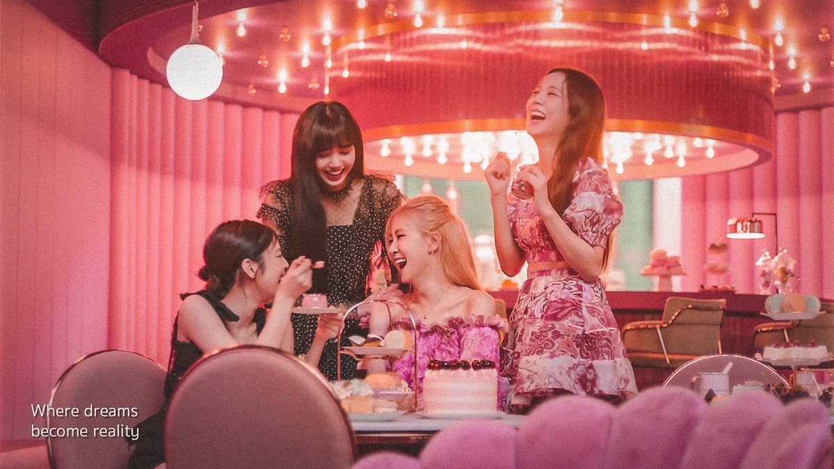 liiimarioxxx's tweet photo. one of my greatest treasures in the world, is their smiles and happiness
#KBankxBLACKPINK @BLACKPINK https://t.co/83d0CjDXsA