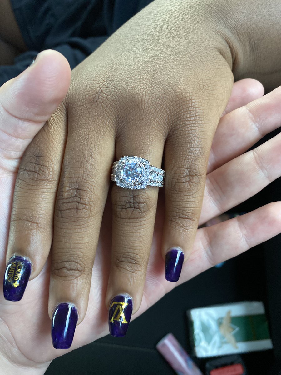 alysded's tweet image. IM ENGAGED