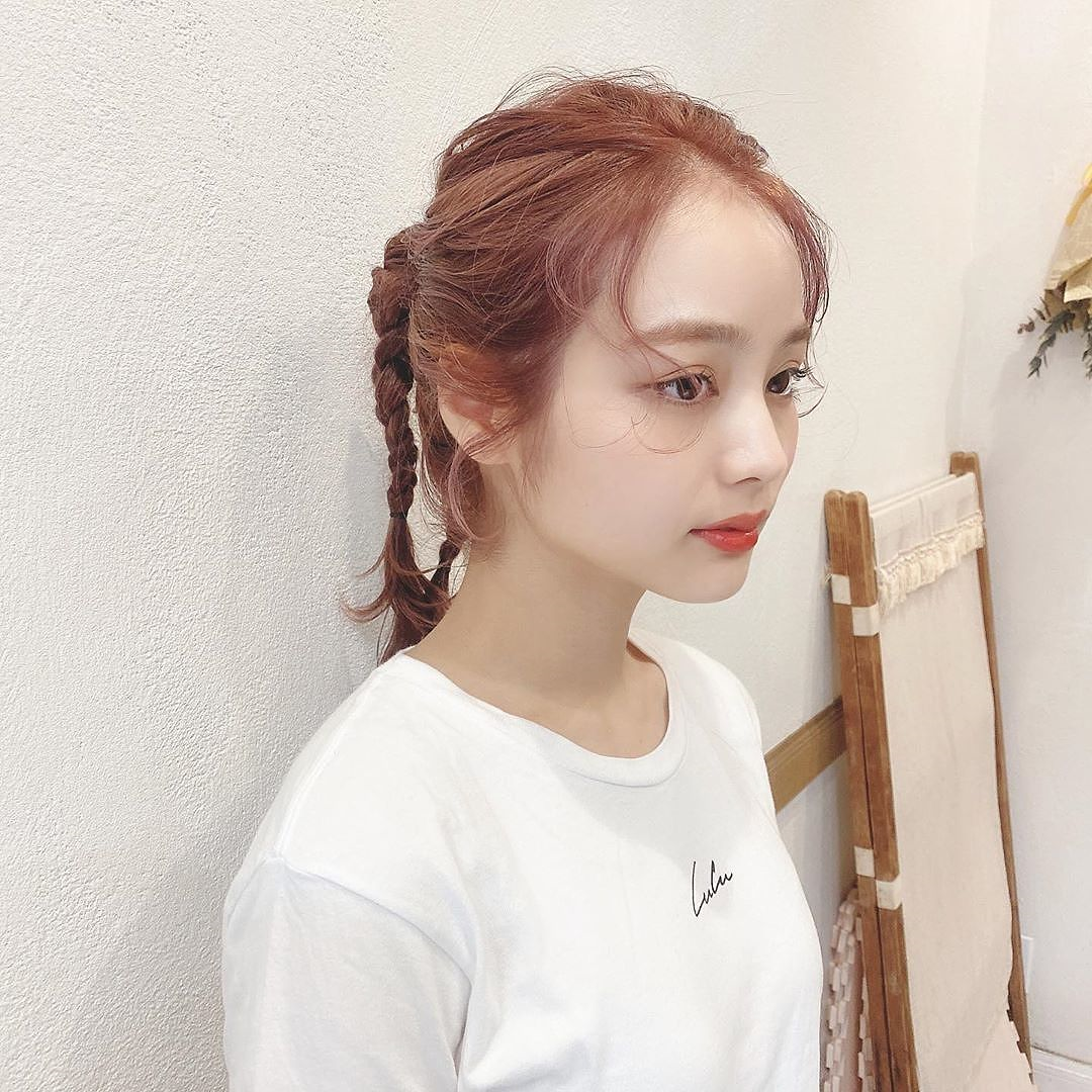 Mery V Tvittere 顔をパッと明るく見せてくれるピンクヘア ピンクカラーの濃淡や合わせたいコーデなどをまとめました ヘアカラー ピンクカラー コーディネート T Co H0cu68d8q5