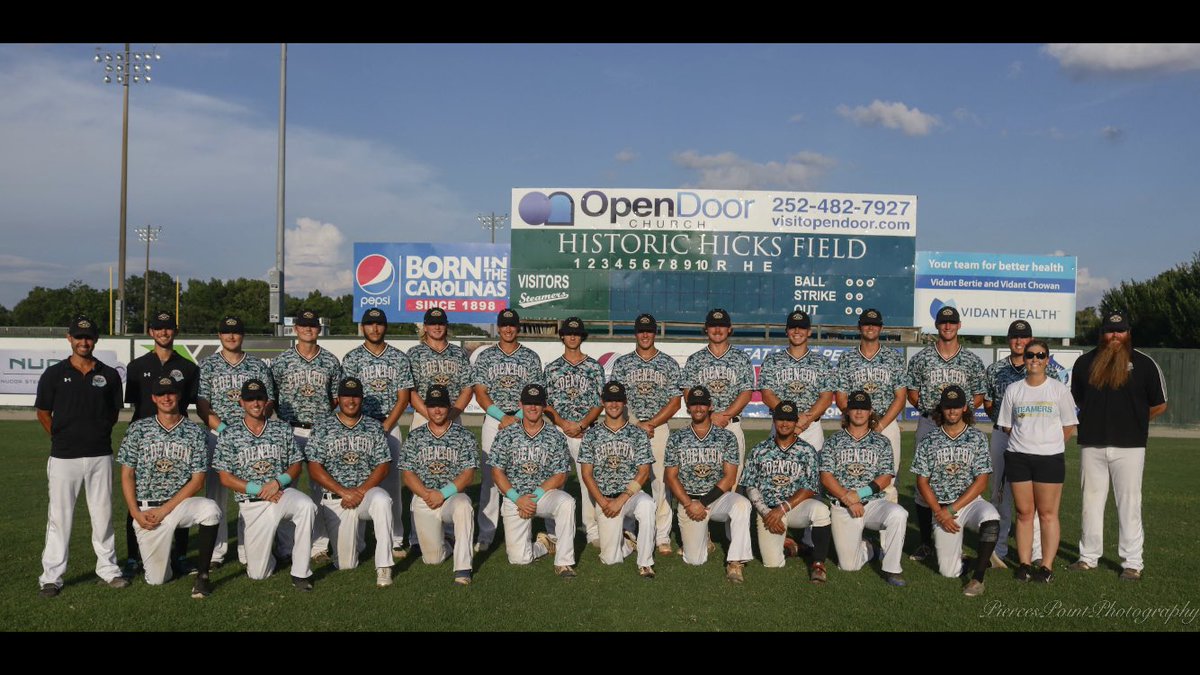 MarshallMcD22's tweet photo. These boys did what not many people were able to do this summer! 22-9 (21-6 league play) Regular season champions, 69 home runs, dominant pitching and overall fun team to be around. Losing stings but this summer meant much more than that! These boys PLAYED baseball! Love y’all! https://t.co/mV7fdckzau