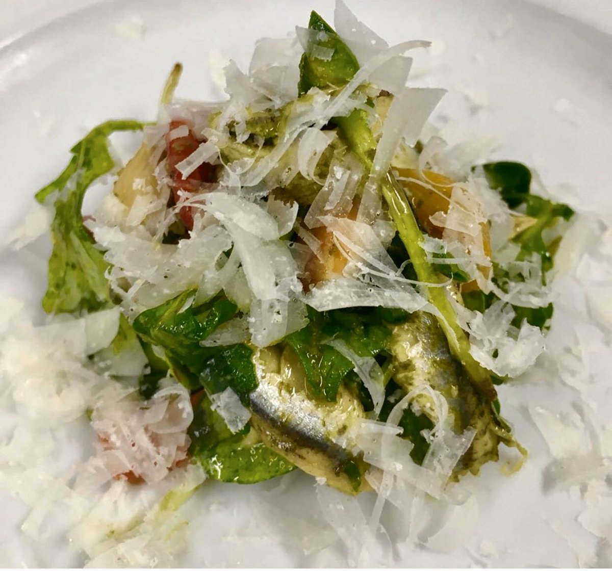 Ole! #spanishanchovies #almonds #romano #roastedpeppers  #fialafood