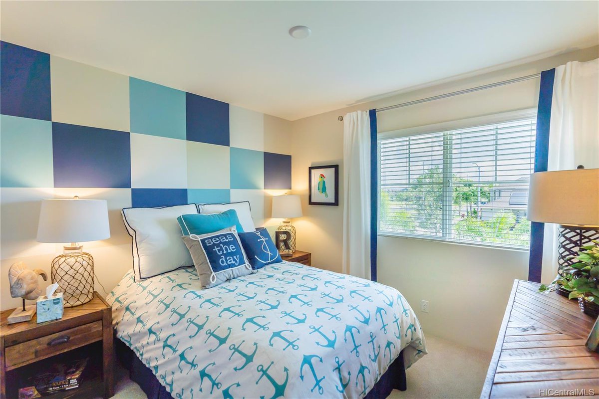 royalrealtyllc's tweet photo. Beautiful #Townhouse for rent in Ewa Beach. This turnkey former model home comes with beautiful designer furnishing and is ready to move right in. Ready to move to #hawaii?
#royalrealtyhawaii #ewabeach #newrental #managementservices #ohaurentals #move #movetohawaii #oahu https://t.co/TdEU0EXz8J