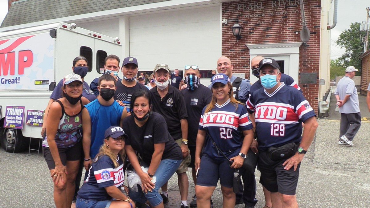NYDO_1993's tweet photo. Great turnout for Back the Blue Rally in Pearl River today. The support from the community was heartwarming and appreciated. THANK YOU ROCKLAND COUNTY!!!! 🖤💙🖤 #RCPHS @NYPDnoticias https://t.co/29AarEfd5h