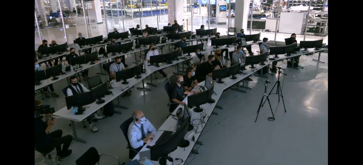 MichaelDell's tweet photo. Amazing achievements @elonmusk @SpaceX @NASA #LaunchAmerica but you need some of our 49" wide monitors 😂 

https://t.co/KGEePw9rnq https://t.co/F0QAjvrDqt