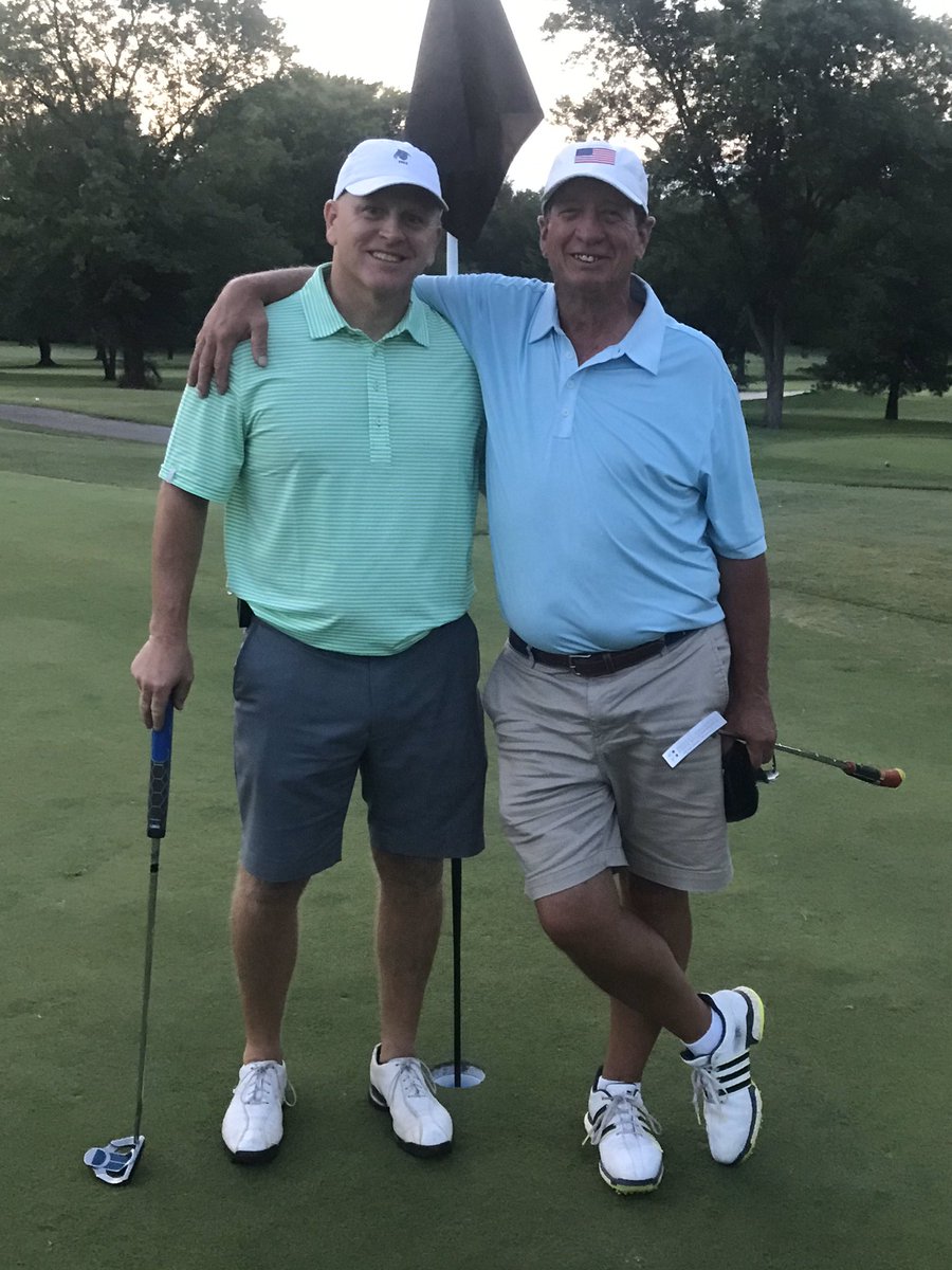ptlawless's tweet photo. Had a great time this weekend competing and making memories in the Hog’s Head @BGCC1913 with my fellow Champ, “The Freddy Smith.” https://t.co/aD9rqaUiB8