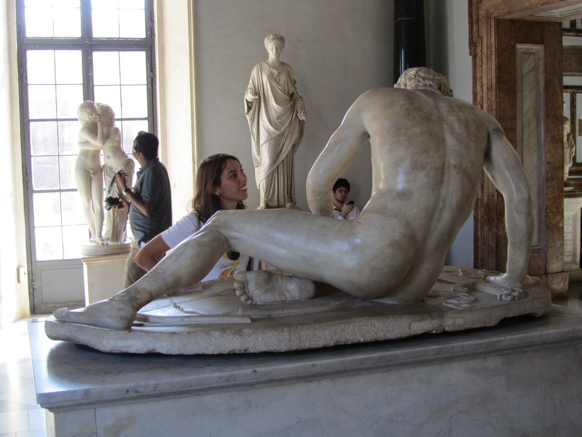 The #Dying Gaul at #MuseiCapitolini is a marble replica of one of the bronze statues the king #Attalus I of Pergamon commissioned in the III BC to celebrate his victory over the Galatians, the Celtic people of Anatolia. It portrays a wounded but heroic Galatian #MythologyMonday