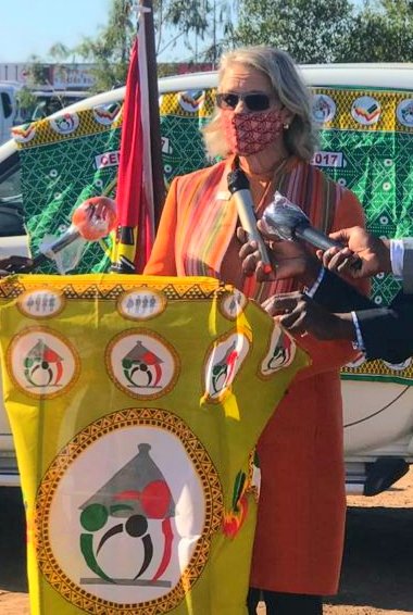 DiagneAndrea's tweet image. Unveiling of first ever Population Info signs at #Mozambique&apos;s provincial borders this morning with V Diogo, Sec State Maputo Prov, Pres Natl Stats Inst. #datafordev #empowercitizens