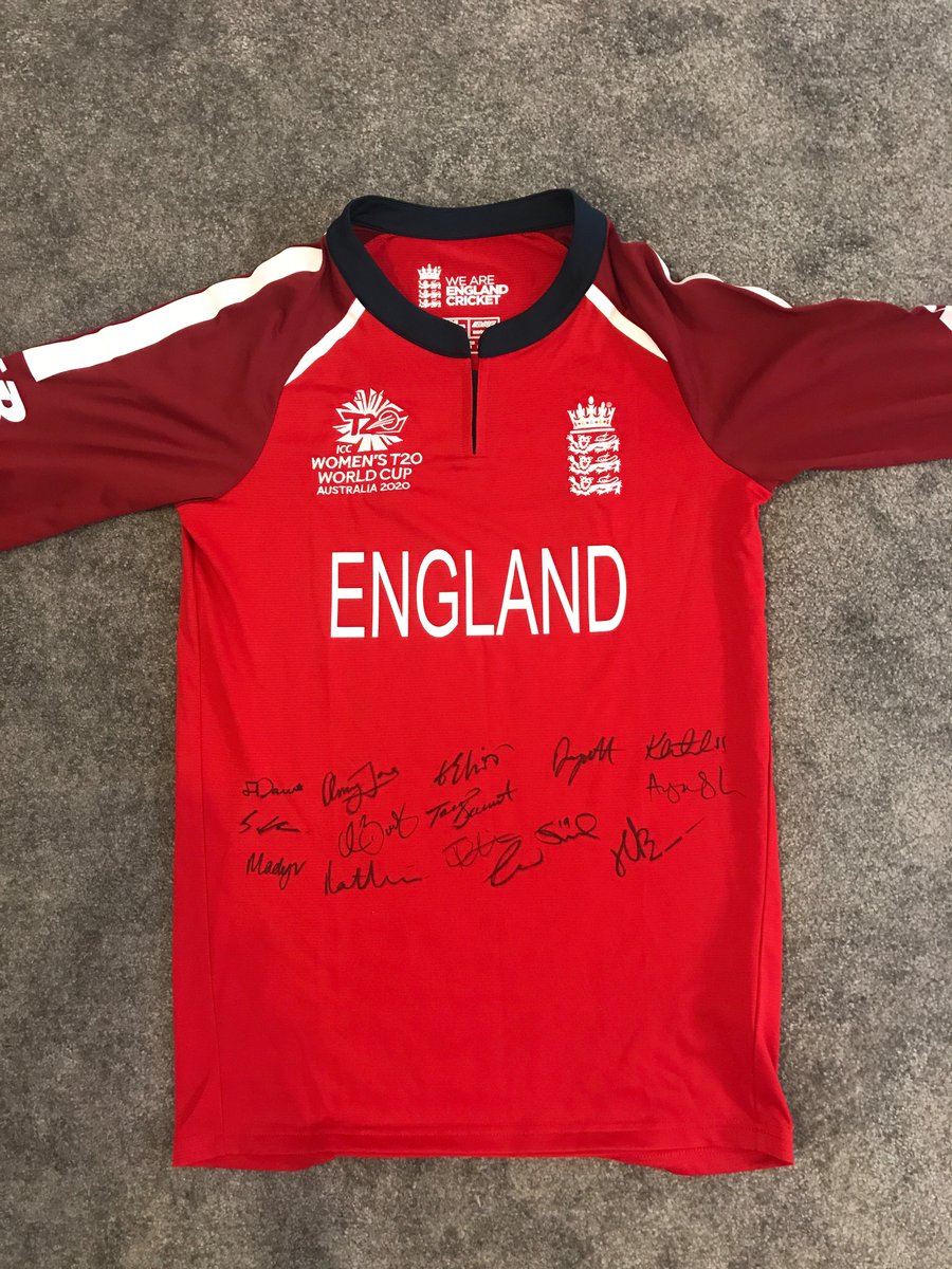 COMPETITION!!! WIN THIS ENGLAND WOMENS SIGNED T20 WORLD CUP SHIRT 🏏🏆

Simply retweet this tweet to enter. The winner will be announced this Friday (7th Aug) at Midday! Happy Monday!