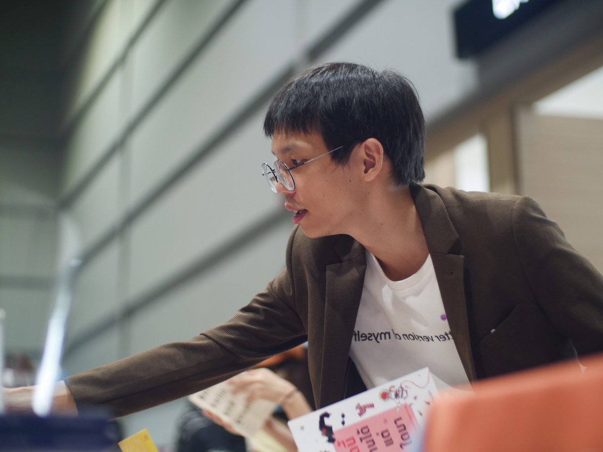 BanlueBooks's tweet photo. ผ่านไปแล้วสำหรับงาน ABC Book Fest เทศกาลหนังสือเริ่มต้น ที่สามย่านมิตรทาวน์ และการพบปะพูดคุยระหว่าง หมอปีย์ ― นพ.ปีย์ เชษฐ์โชติศักดิ์ กับนักอ่านอย่างใกล้ชิด ขอบคุณนักอ่านทุกท่านที่แวะเวียนมาหา แล้วไว้เจอกันในโอกาสต่อๆ ไปนะจ๊ะ ❤️

#ABCBookFest #เทศกาลหนังสือเริ่มต้น #BanlueBooks https://t.co/hGV7y9fhuR
