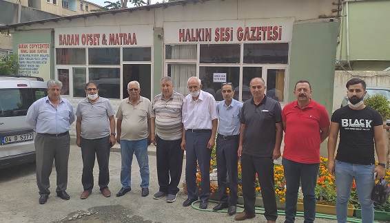 CevdetBaycan's tweet photo. ARAŞTIRMACI- YAZAR KEREM SERHATLI HALKIN SESİ GAZETESİNİ ZİYARET ETTİ https://t.co/dSHBAMyNI3 https://t.co/91OIzoyfWB