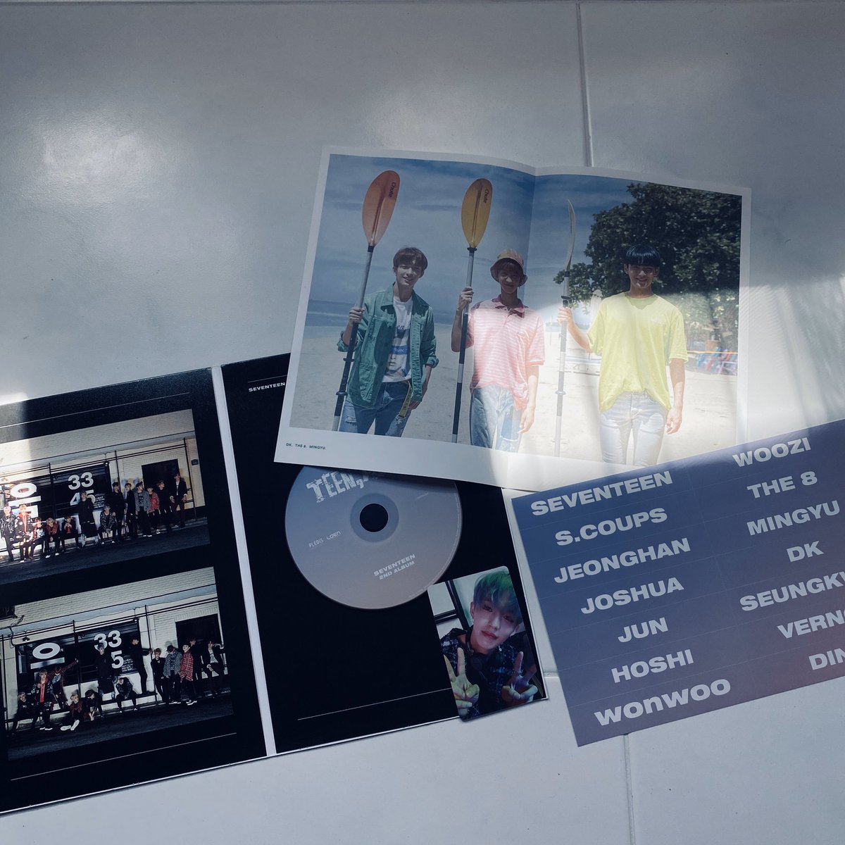 poutsboo's tweet photo. [WTS SG🇸🇬] SEVENTEEN TEEN,AGE

📍$20 SGD

comes with:
- photobook
- folded poster (97 line)
- pc (scoups/seungcheol)
- lyric book
- name sticker
- 3 large posters (see replies!) 

in good condition; barely touched!

dm for info on payment/meet up! 

please help to rt/like!! ✨ https://t.co/EBKPHsGDFr