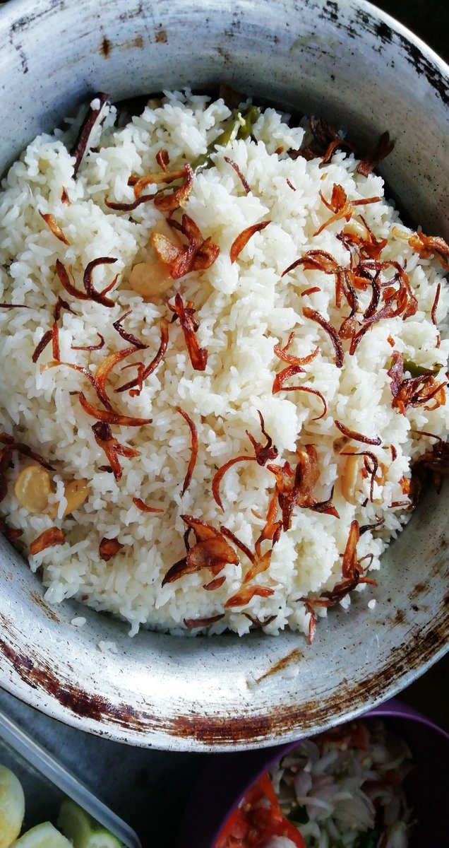 cursed_bluebird's tweet photo. My eid cookings! https://t.co/rMtJefLCgW