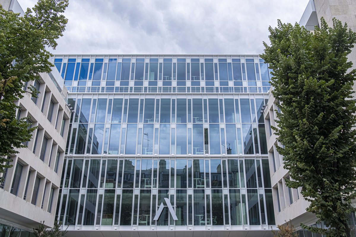 altarea_groupe's tweet photo. Détail n°8 🔍 #InsideRichelieu
36 mois : c’est le temps qu’il a fallu pour restructurer le bâtiment qui est désormais notre nouvelle maison ! #87Richelieu https://t.co/B4c4qBayYP
