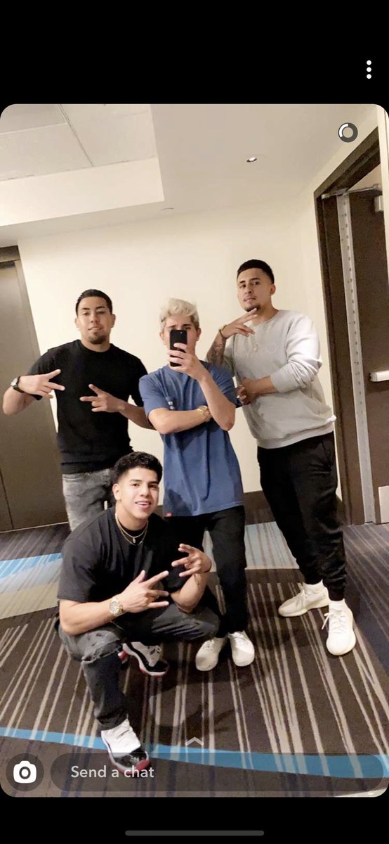 vicentee_9's tweet photo. The homies always coming through 😛#21ALREADYLOL https://t.co/BgW1BNCviY