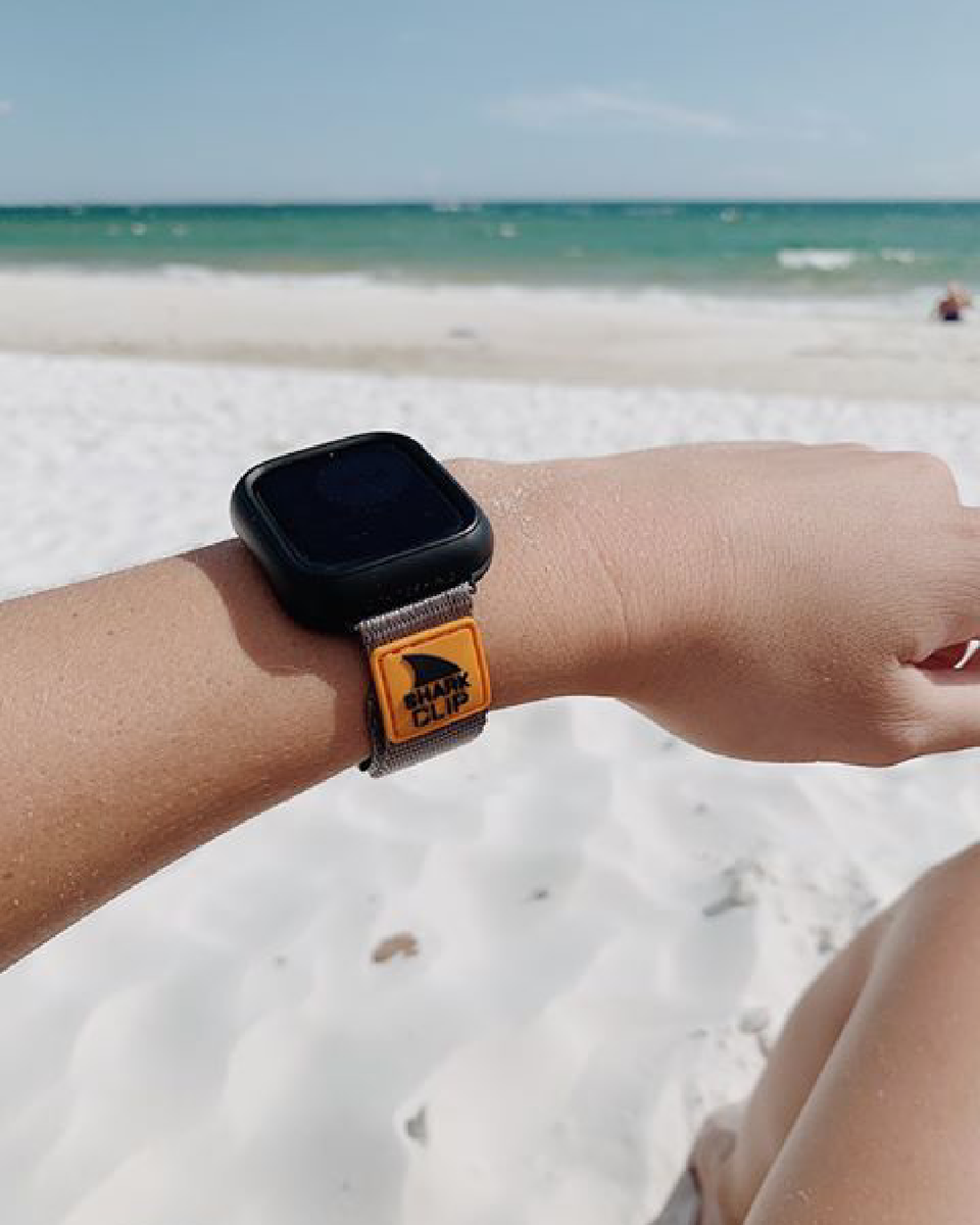 freestyle_watch's tweet photo. 🏖️☀️ Beachy Vibes 🦈💦
📸 @em11anderson
#applewatch #beachlife #apple #swim #sun #beach #getsharked #myfreestylewatch #ocean #beachday #sharks #Freestylewatches #surfing #applestraps https://t.co/REVG2P2aXV