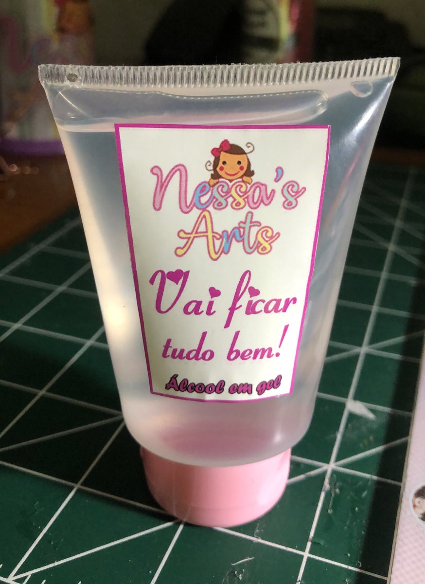 nessasarts's tweet photo. Brinde ?! Teremos! #vaificartudobem #alcoolemgel #nessasarts https://t.co/R8IRys5lR9